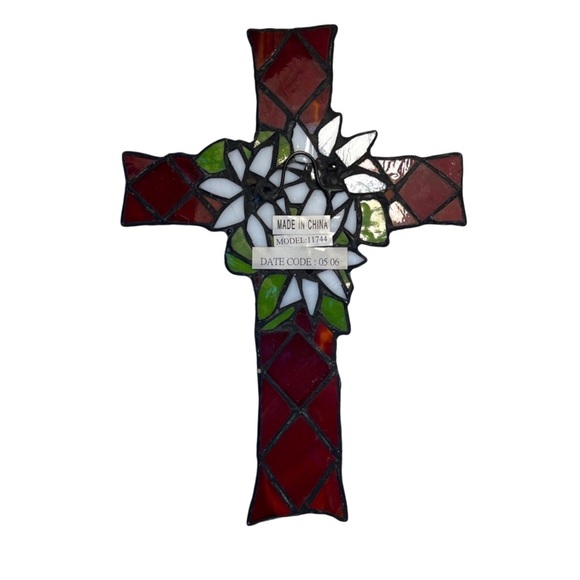 Stained Glass Suncatcher Cross. Red with White Lilies. Pre owned - Picture 3 of 3